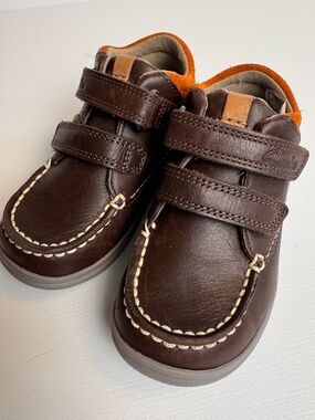Clarks Toddler Boys Brown Leather Shoes 5.5W Wide Early Walker Cloud Tuktu NWOT